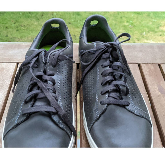 Skechers GOGA MAX Size 9.5 Gray  Mens Leather Sneakers ON-THE-GO Quick Fit 54323 - Picture 2 of 10